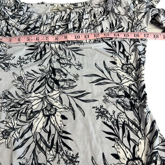 Guess Off The Shoulder Amy Bodysuit Size XL Bouquet Frost Snap Button White Blac - Picture 4 of 9